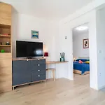 Duo Lipa By Belmont Realty Задар