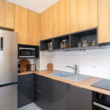 Duo Lipa By Belmont Realty דירה