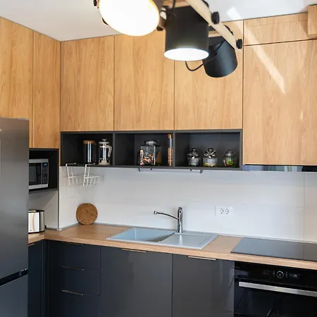 Duo Lipa By Belmont Realty Lägenhet *